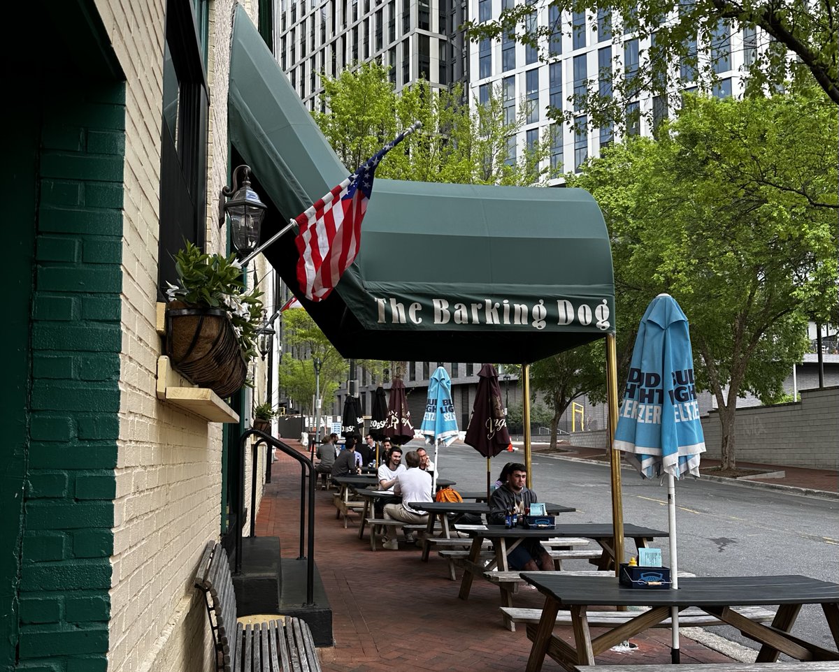 Beautiful weather calls for outdoor dining in #BethesdaMD!  Check out our full listing of restaurants & enjoy the day. bethesda.org/dining-guide