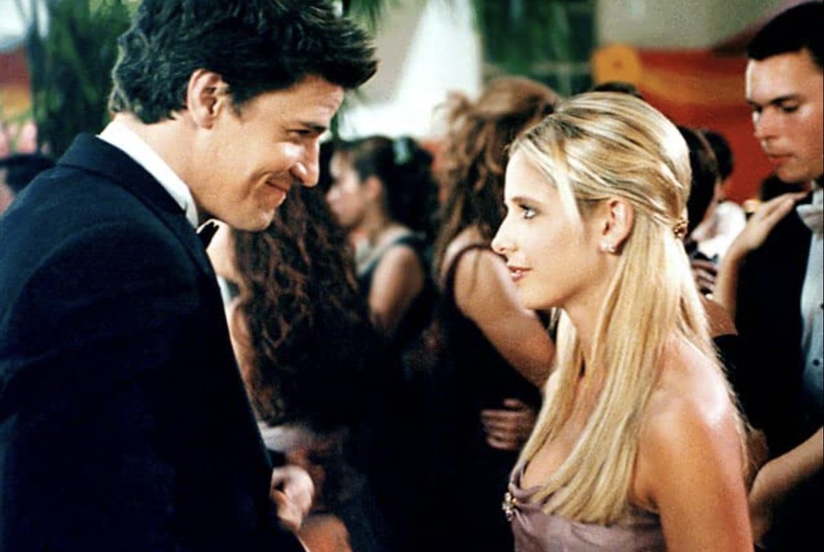 This was a nice goodbye to their relationship. It always makes me cry. 
#Buffy #Bangel