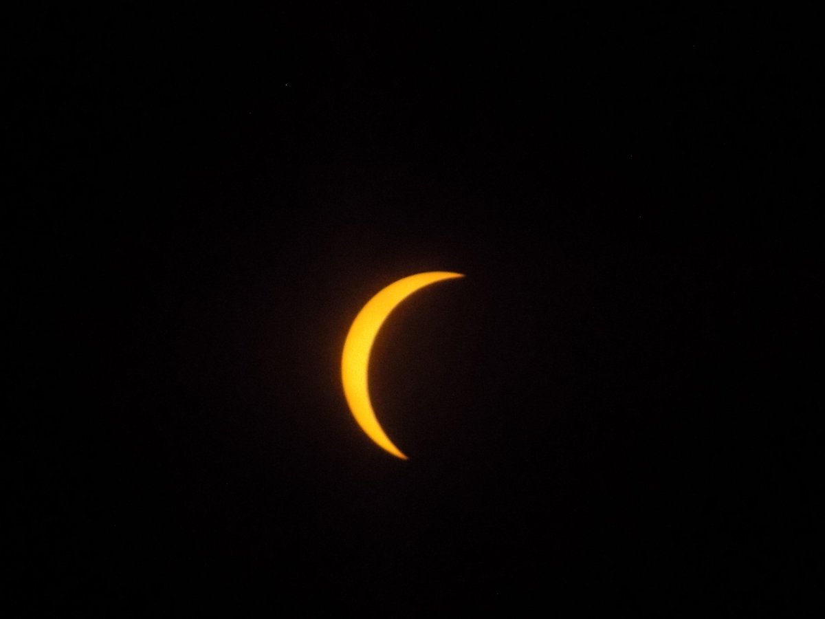 Here's some pictures of took of the #2024eclipse. boy oh boy what I'd give for a high end camera.