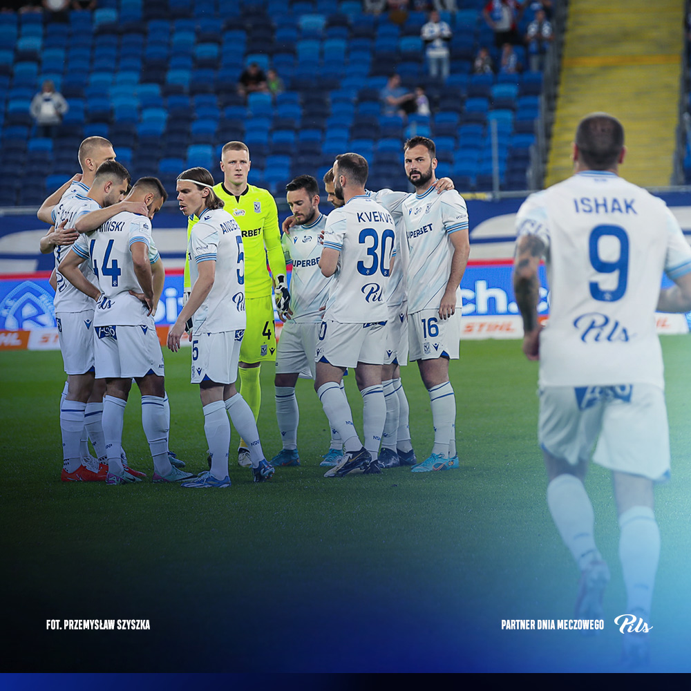 46' Startuje druga połowa meczu 🔛 𝐑𝐄𝐋𝐀𝐂𝐉𝐀 ➡️ lechpoznan.pl _____ #ESA | #RCHLPO 1:1