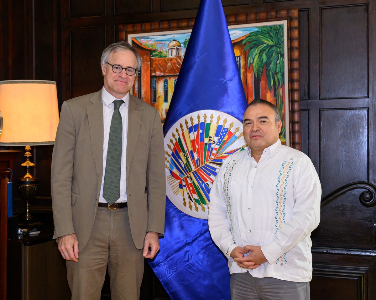 Productive meeting with Ambassador Axel Dittmann, Permanent Observer of #Germany to the OAS. We discussed the 54th #OASAssembly preparations & parallel events and stressed the importance of the Dialogue session with the Observers during the high-level hemispheric gathering.