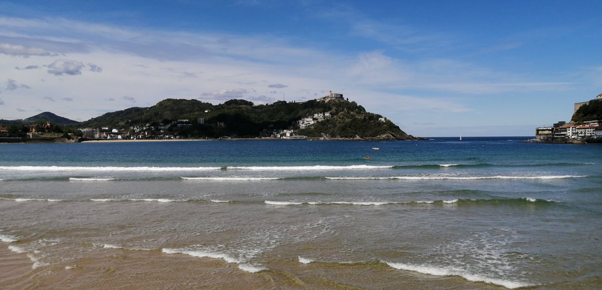 Yannick_Lavesk's tweet photo. Finalement, on y revient toujours....
#donostia #paysbasque https://t.co/W4ktKhHgRM