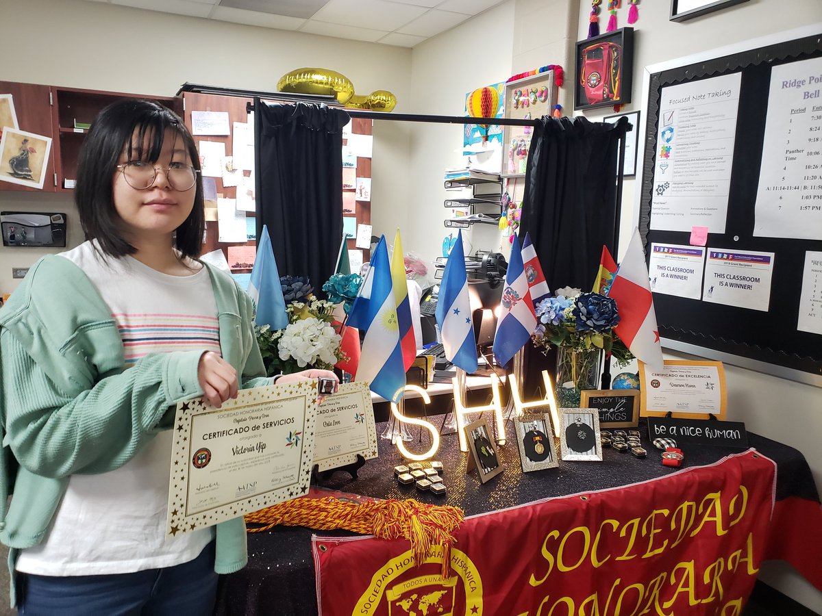 CONGRATULATIONS to the recepients of the 2024 #SHH Service Awards! Making a difference in our community and globally! Well done!👏👏 <a href="/RPHS_Panthers/">Ridge Point HS</a> <a href="/aatsp/">AATSP</a> @shh_aatsp #langchat #shhawards