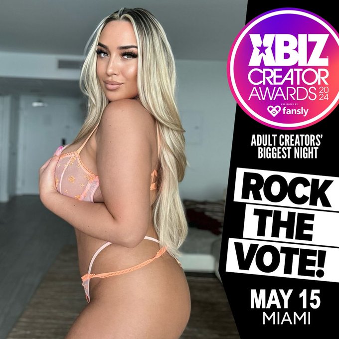 Keep on voting! Multiple times a day!   https://t.co/HgEOveN1KC https://t.co/RpDP1k3kFy<a href="/tag/feetfinder"class="tags"><span>#feetfinder</span></a>