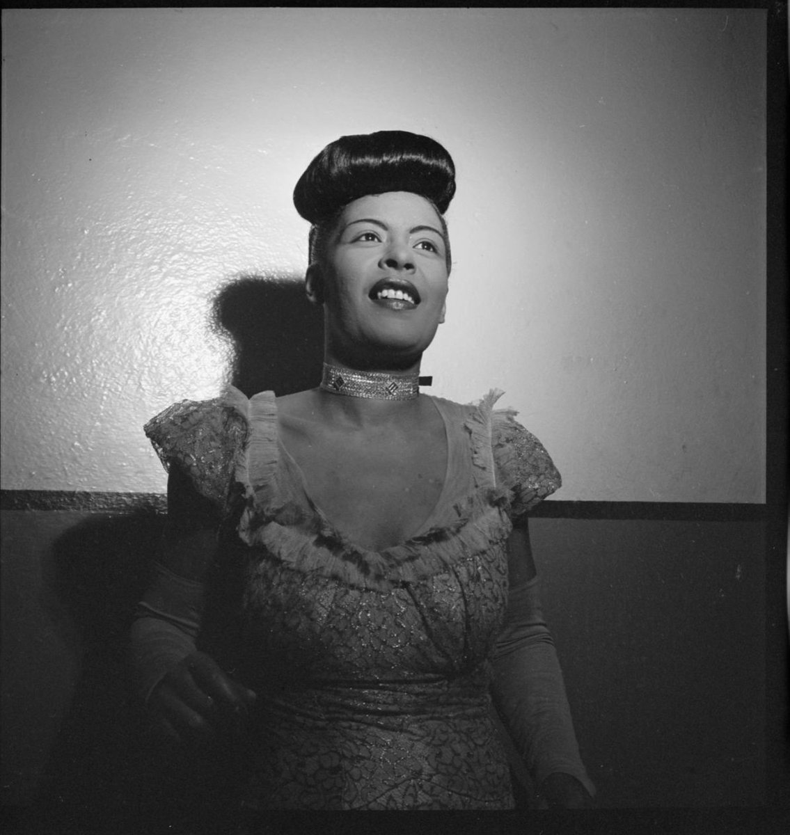 We head to @carnegiehall for @BillieHolidayHQ live in 1956. Here's a photo of Billie backstage at Carnegie Hall in 1948. #jazz #radio