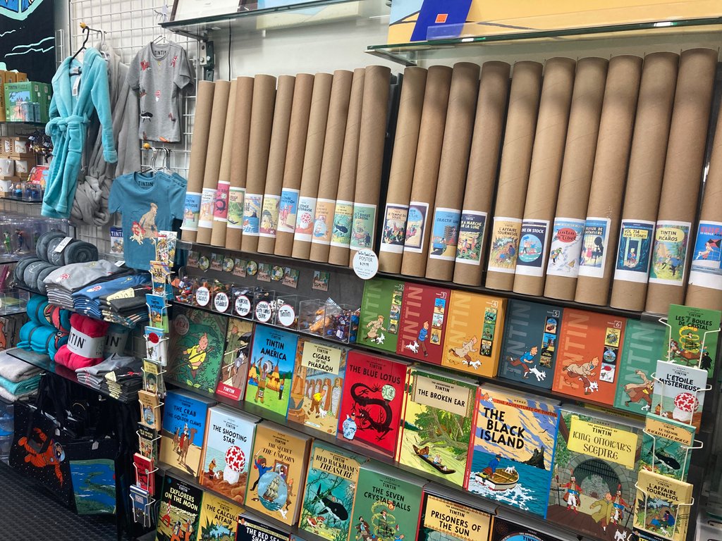 Happy Friday! It's time for an afternoon pick-me-up, Tintin style! 📚📕☕

Discover more beloved Tintin at sausalitoferry.com! 

#tintindailyadventures #tgif #tintinstyle #tintinadventures #tintincomicstrips #hergé #sausalitoferry #sausalito #tintinstore #tintincomics