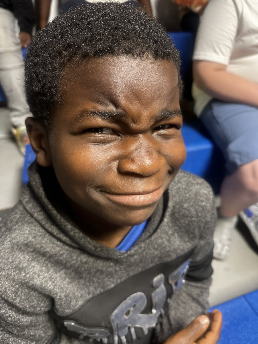 What an adorable little face … everyday never changes 🥰