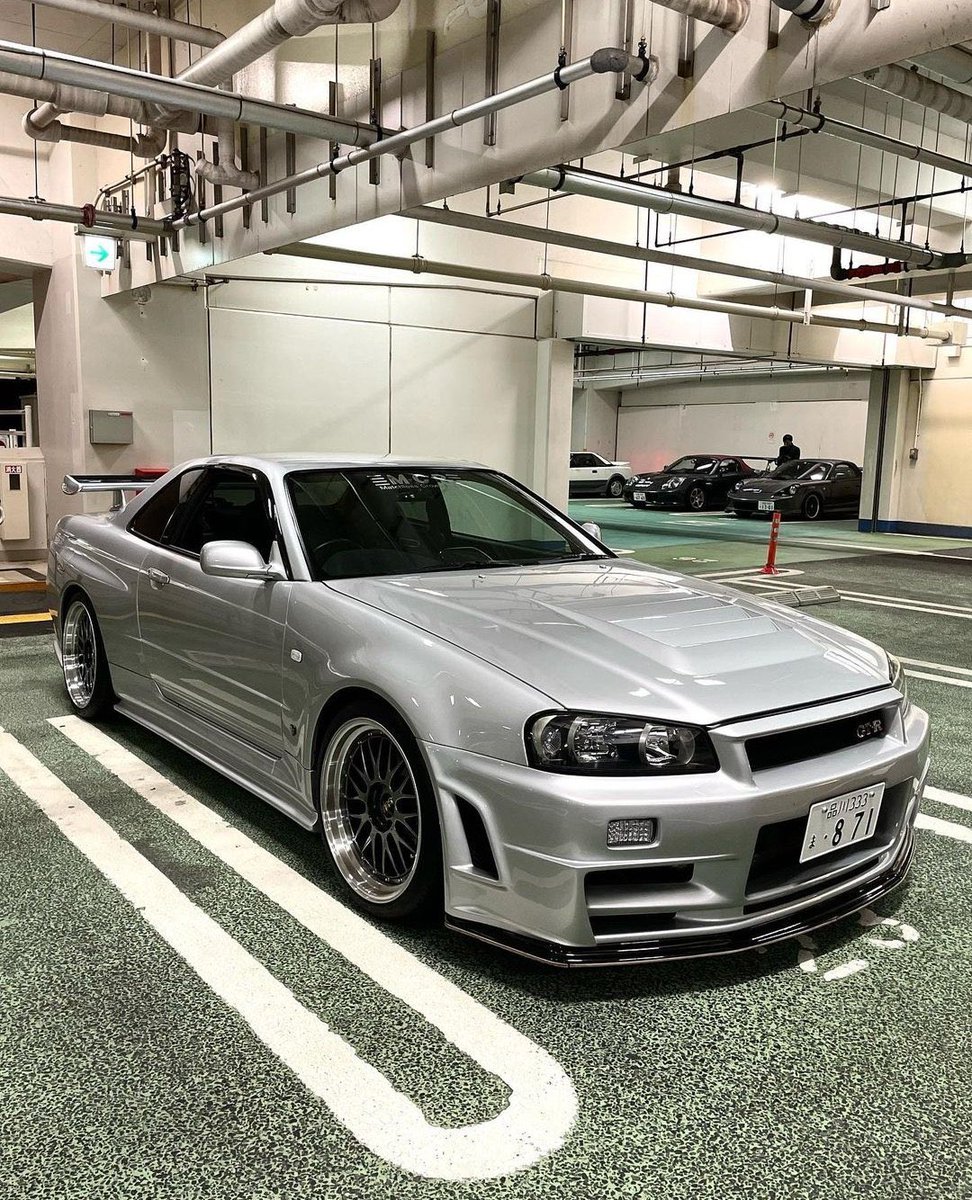 world on whells tweet media