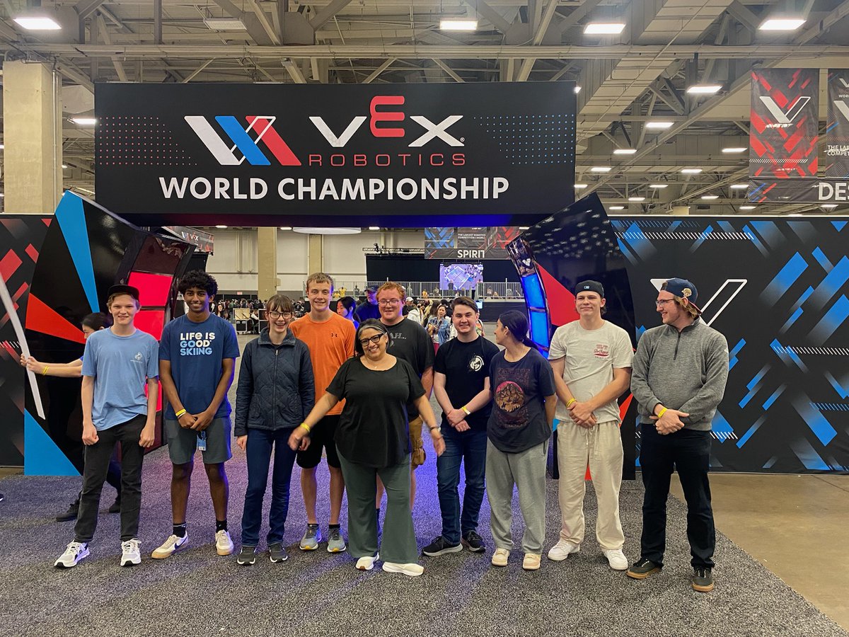 After spending the middle of the week down in Dallas for #VEXWorlds24 with our @SVVSD Seniors Volunteering and supporting the #StVrainStorm it is SUPER Cool to see @ICSVVSD RLT Alumni Frankie Gaytan Head Reffing VEX IQ in the DOME! @MrsDowning @areitzig