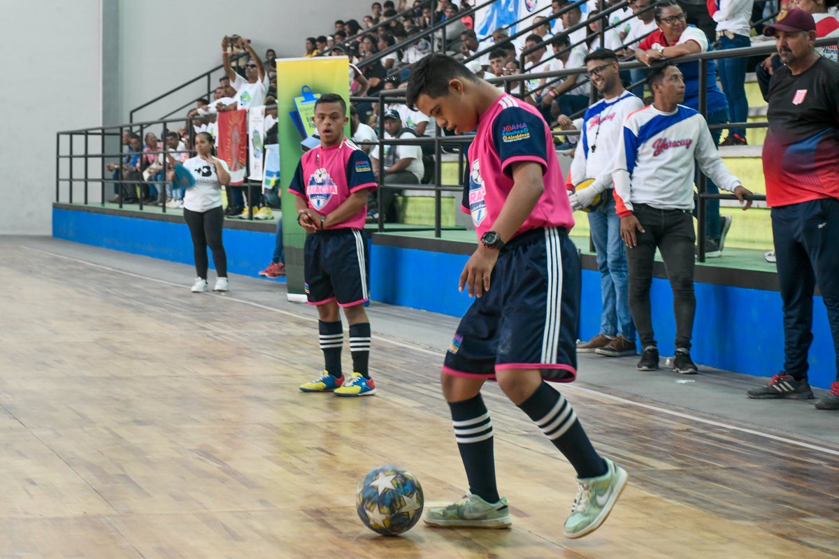 _LaAvanzadora's tweet photo. Una hermosa actividad cargada de experiencias de las distintas estrategias innovadoras en función del desarrollo pedagógico deportivo de los estudiantes.

Compartimos con nuestros niñas, niños y jóvenes de las distintas modalidades del subsistema de educación básica. https://t.co/ZGc5ANiAL0