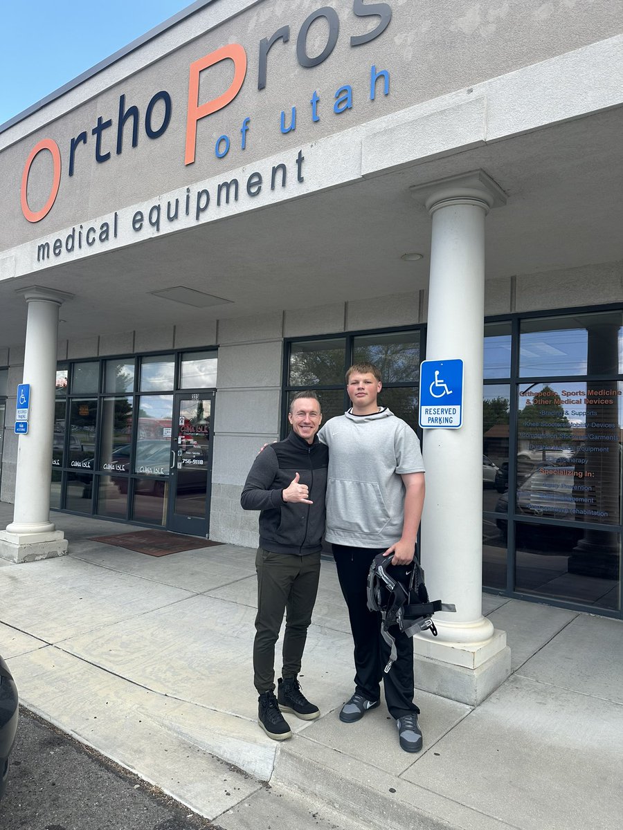 I’m so grateful for people like @CriddleBenjamin in my life. What I’m finding is it takes so many people to help you achieve your dreams. Ben is 1 of those people. He’s helped me with knee and wrist braces for years. Met with him today for an adjustment. Thanks Ben & Ortho Pros.