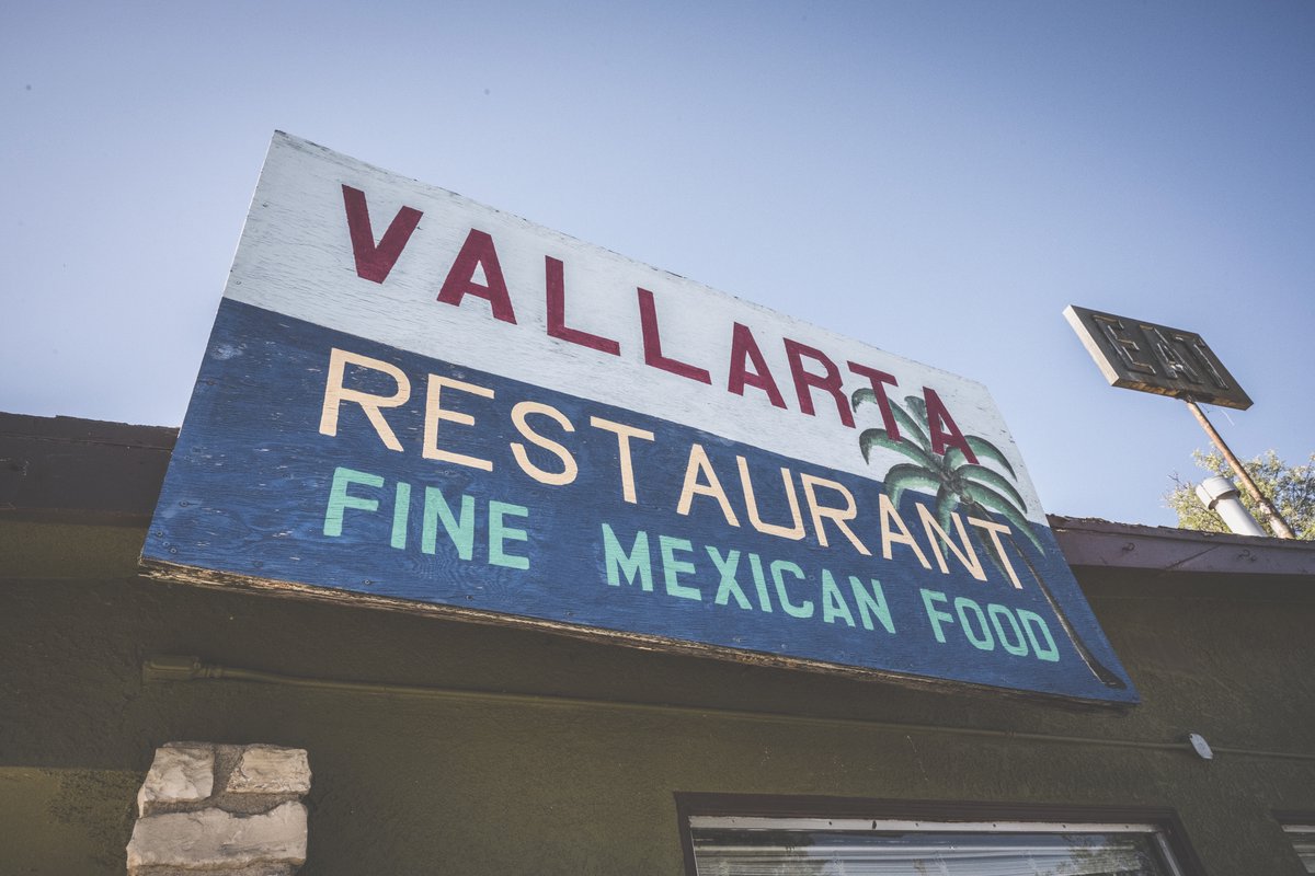 Added more photos to my @500px site - 500px.com/p/rubiconreade… #jasonfrostphotography #bakersfield #foodphotography #abandonedplaces #abandoned #friedchicken #mcfarland #landscapephotography #blackandwhitephotography #pinemountainclub