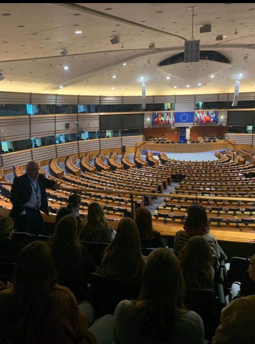 Agradezco mucho a mi partido, el @ppopular haber confiado en mí para formar parte de la candidatura al Parlamento Europeo. Me incorporo a la candidatura con el compromiso de seguir trabajando en interes de España, de su estado de derecho y de nuestro sistema democrático.