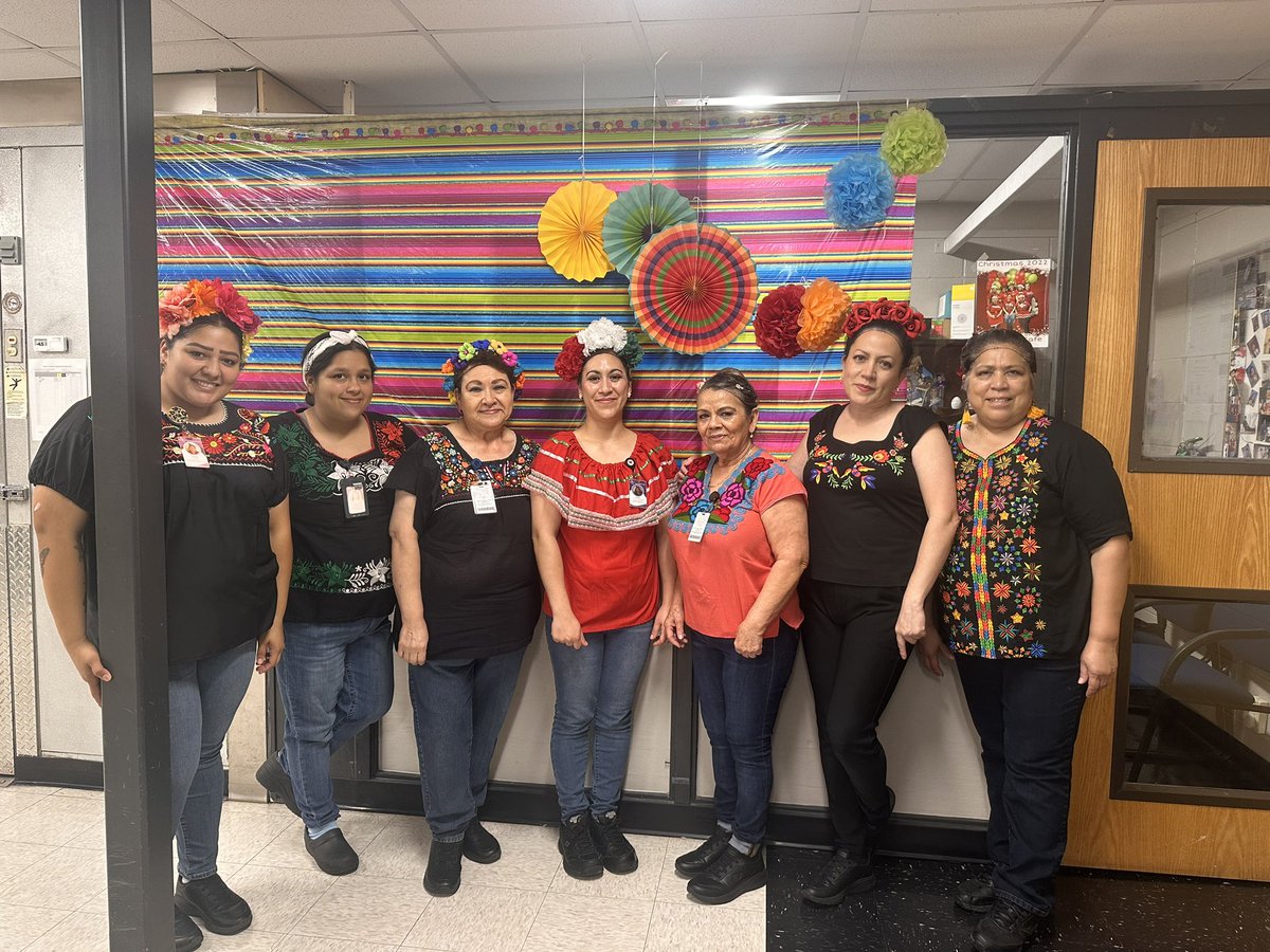 We are so thankful to have the best cafe staff in town! These wonderful ladies keep everyone’s bellies full and they do it all with a smile on their face! Thank you for all you do! 🥳💜