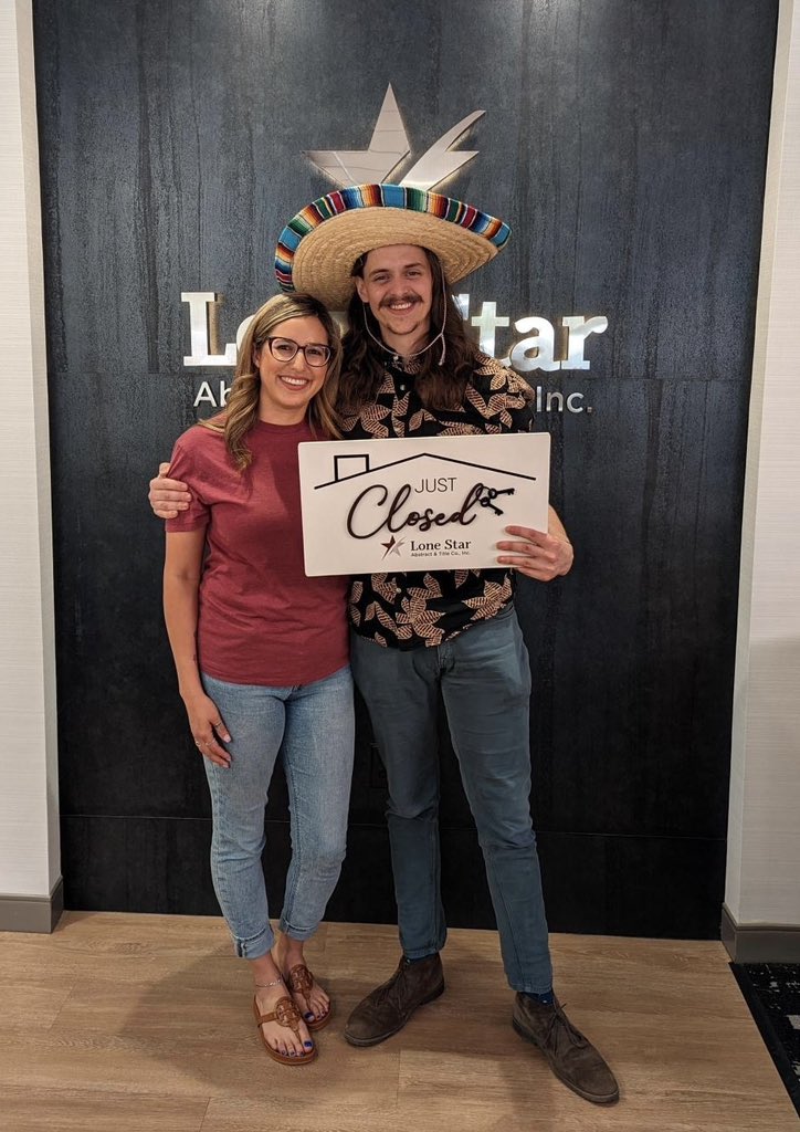 AbstractLone's tweet image. Closer Closing Days are the Very Best Days!!! Congratulations 
@GeoffreyOrtiz on becoming a Home Owner today!!! We’re so thrilled for you!! Break out the champagne!!! 🍾 🍾 🏡 🔑