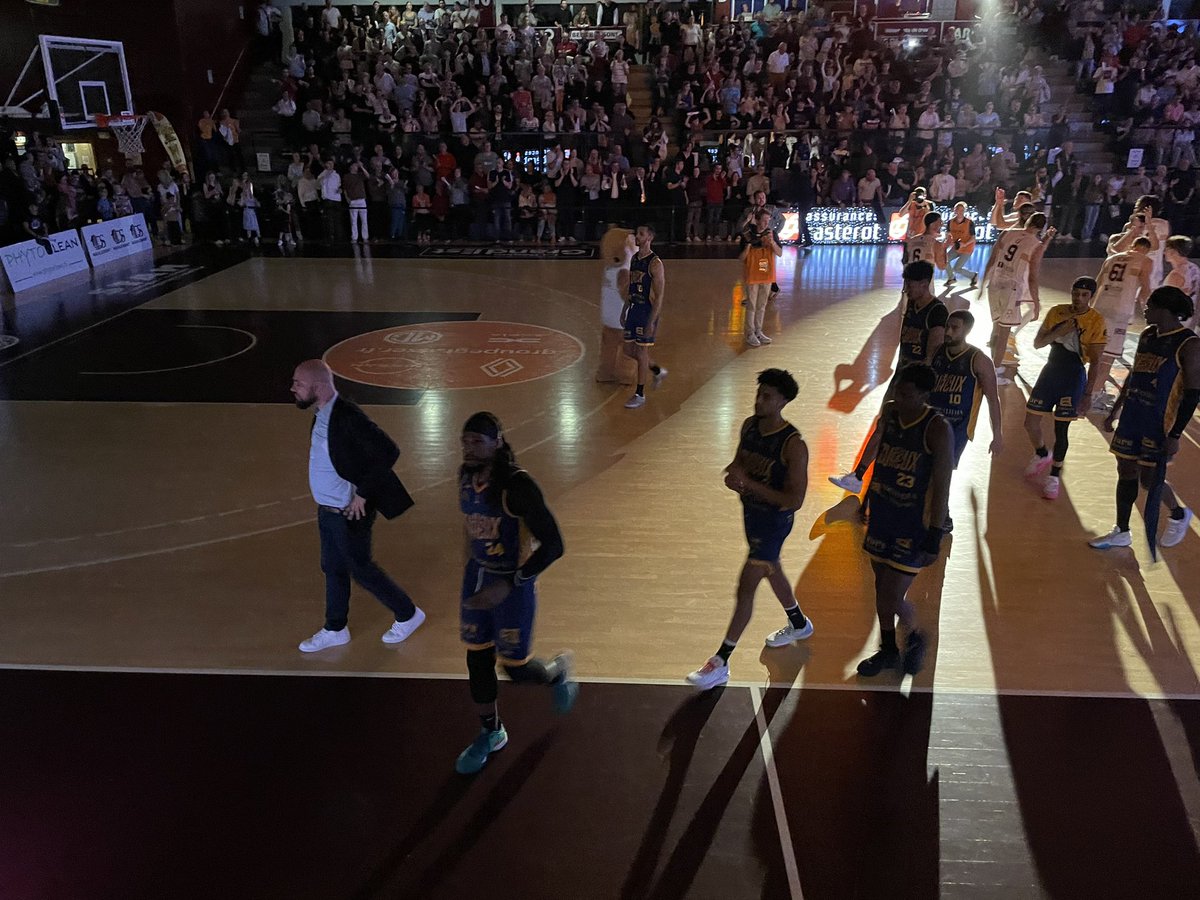 Une petite page d’histoire se tourne à Gries : pour la première fois, l’ALM Évreux est reléguée en NM1 !

Ils ne sont plus que neuf clubs ayant toujours officié en LNB : l’ASVEL, Pau, Cholet, Gravelines, Le Mans, Dijon, Roanne, Nancy et les Mets, sous toutes leurs formes.