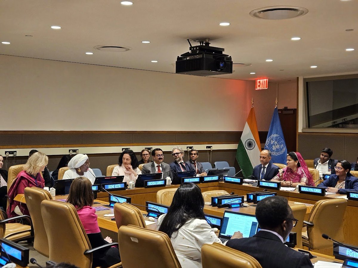 The #CPD57 week concluded with an amazing side-event organized by @IndiaUNNewYork & @UNFPAIndia showcasing how women's empowerment is the way for achieving the #SDGs! India - UNFPA partnership is key to advance the #ICPD agenda at global and local level.