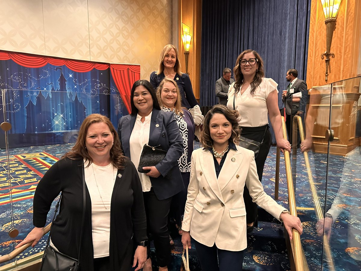 Tomás Prieto (@tprieto) on Twitter photo What an amazing experience! <a href="/ChipmanChargers/">Chipman Junior High School BCSD</a> and <a href="/CatoMiddle/">Cato Middle School</a> are about to receive our California Distinguished School Awards! Great day for <a href="/Team_BCSD/">Bakersfield City School District</a> #csrp2024 What an amazing experience! <a href="/ChipmanChargers/">Chipman Junior High School BCSD</a> and <a href="/CatoMiddle/">Cato Middle School</a> are about to receive our California Distinguished School Awards! Great day for <a href="/Team_BCSD/">Bakersfield City School District</a> #csrp2024