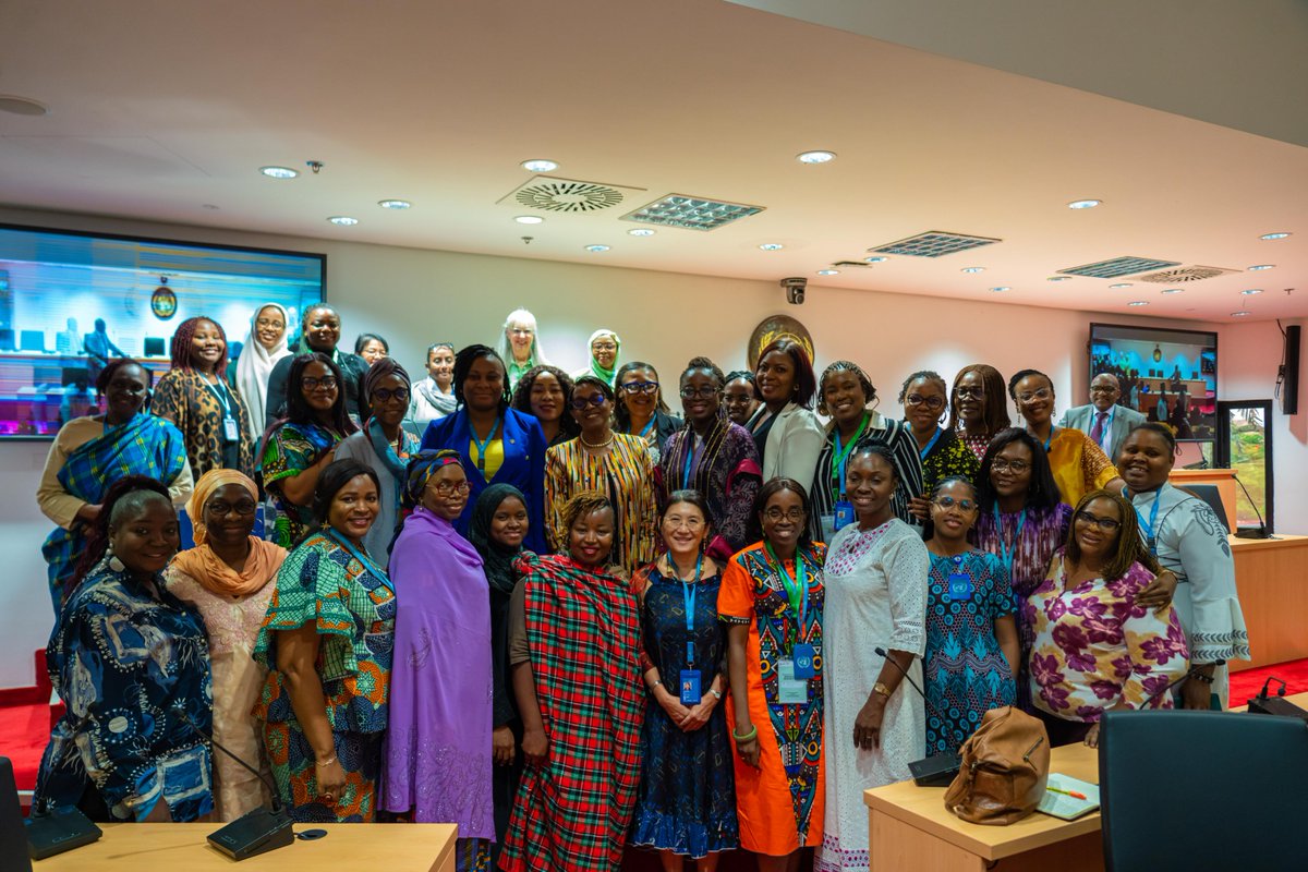 Today, our Regional Director, @MoetiTshidi, led a townhall with our WHO family in Nigeria🇳🇬!

They discussed challenges, shared experiences, and, above all, she thanked them for their unwavering collaboration in advancing the health and development goals of Nigeria.
#ProudToBeWHO