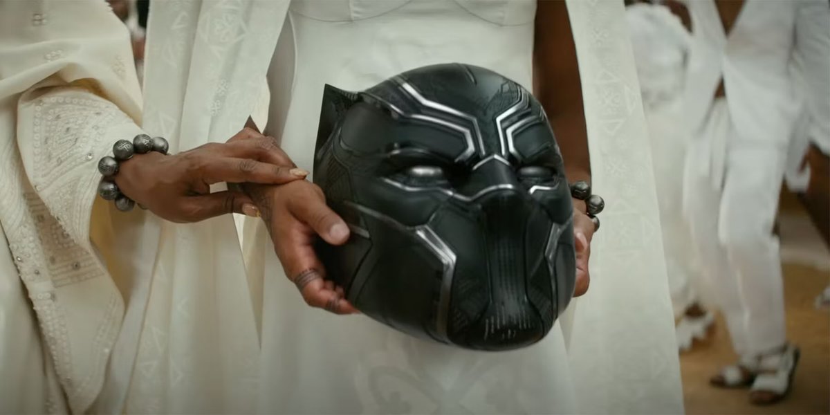 “Black Panther”:
Porque en la linea de tiempo del UCM, T’Challa falleció hoy 3 de mayo del 2024.