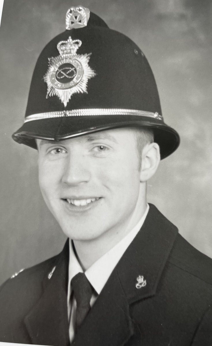 It was 30 years ago today that I walked into @StaffsPolice HQ as PC 4446 Ratcliffe. How quickly that time went! Slightly older now, but my original police tunic still fitted me on retirement, so I’ll take that!