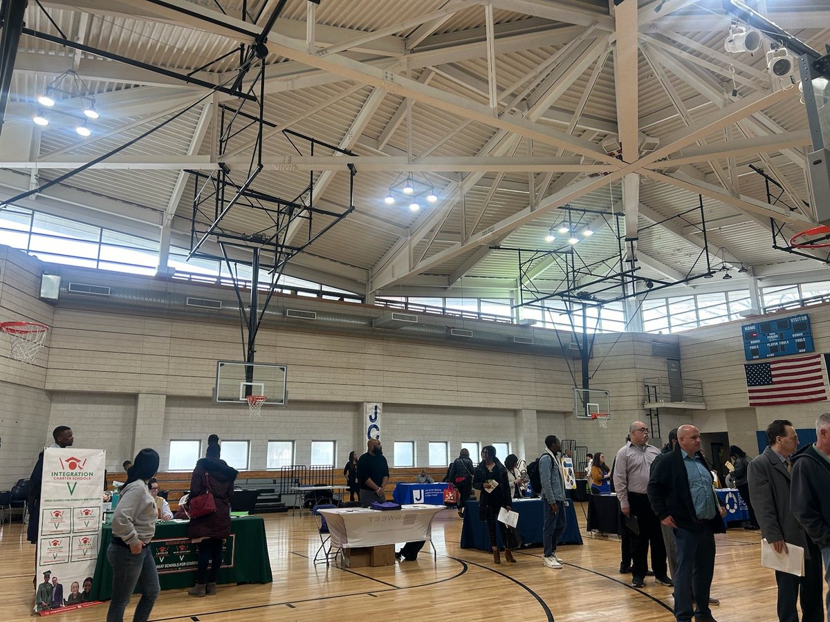 SITCAC has been hard at work. Shout out to our amazing team that attended the <a href="/NYCJObs/">nycjobs</a> 
Resource fair and support over 300 families.  #Community #SupportEachOthers