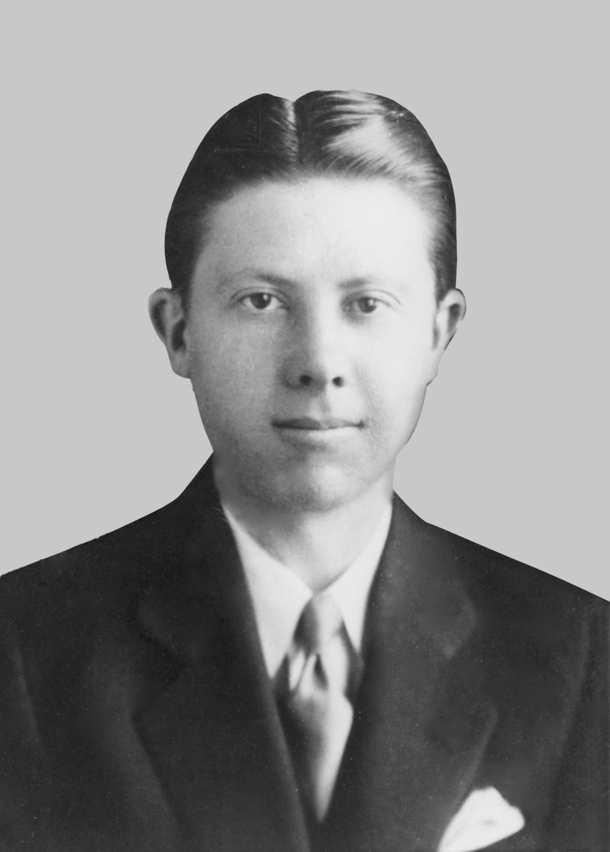The #FBI honors Special Agent William R. Ramsey, who died on May 3, 1938 from gunshot wounds he sustained while trying to arrest bank burglary suspects the day prior. #WallOfHonor fbi.gov/history/wall-o…