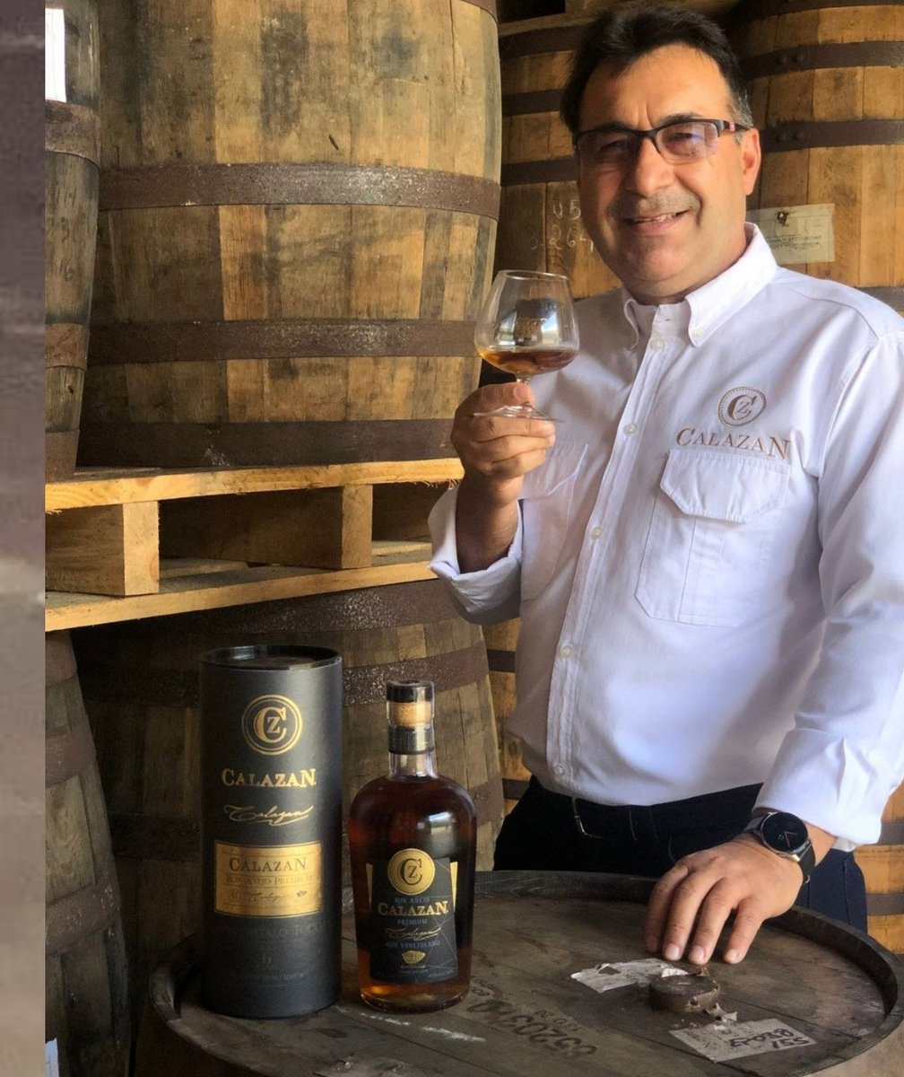 #Maestroronero José Araujo certificado como como Maestro Ronero por la D.O.C. Ron de Vzla. 2021, confirmando que quien logró la formulación de todos nuestros rones cuenta con el reconocimiento de una institución que protege, defiende y hace único al ron venezolano. #calazan