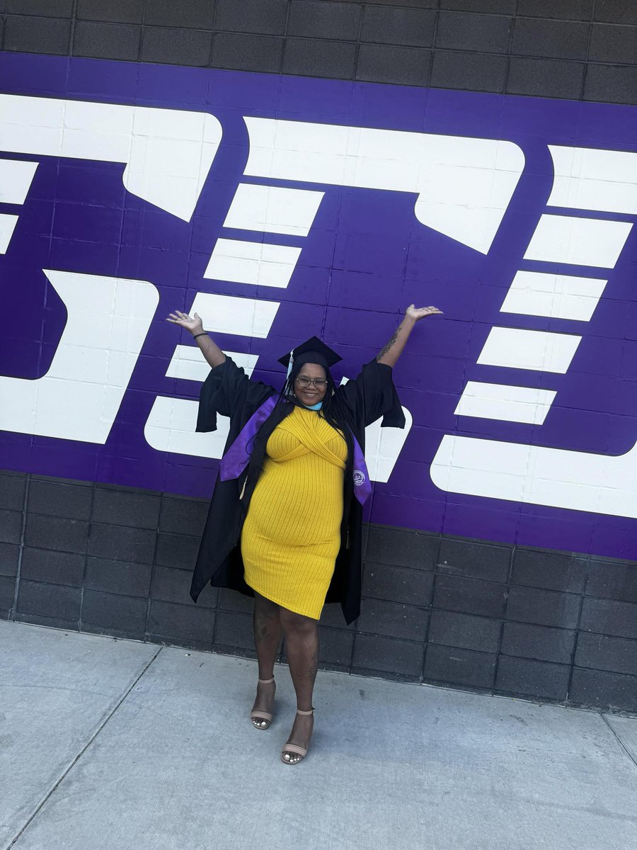ReshiaBest's tweet photo. Congratulations to my Baby sister graduating with her 2nd masters today.#gcu2024 #gcugrad #myfavoriteprincipalgraduatedfromGCU https://t.co/0KpxD7t5Fi