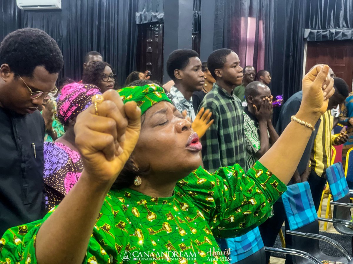 canaandreamicc's tweet photo. When we worship, we offer the essence of our being as a gift, merging gratitude and reverence to commune with God, enveloping ourselves in the light of God's grace.

#CanaanDreamICC #Worship #harvest #thanksgiving https://t.co/BCSb4Dd1eu