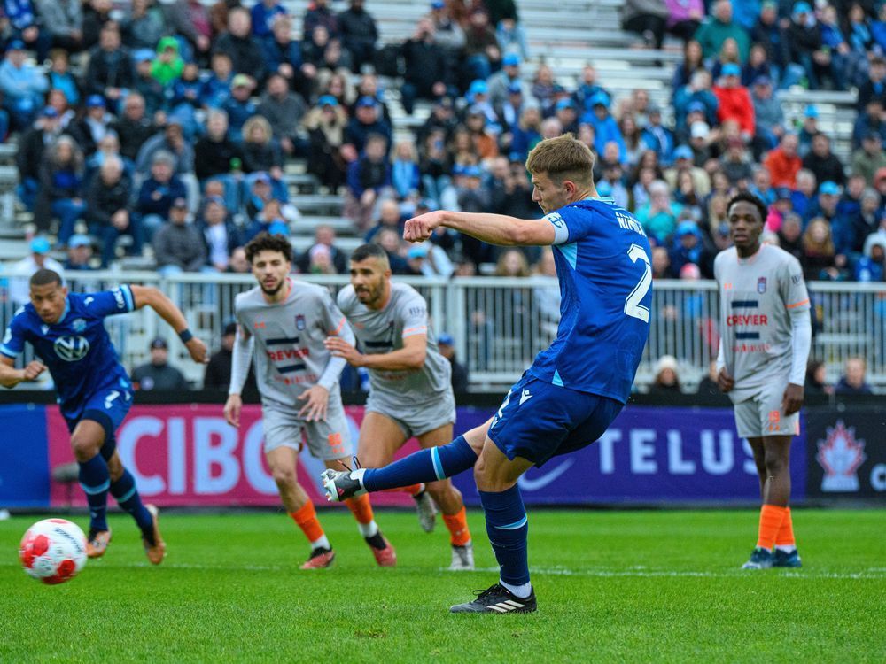 Quebec semi-pro side CS Saint-Laurent upsets Halifax in Canadian Championship play montrealgazette.com/sports/soccer/…