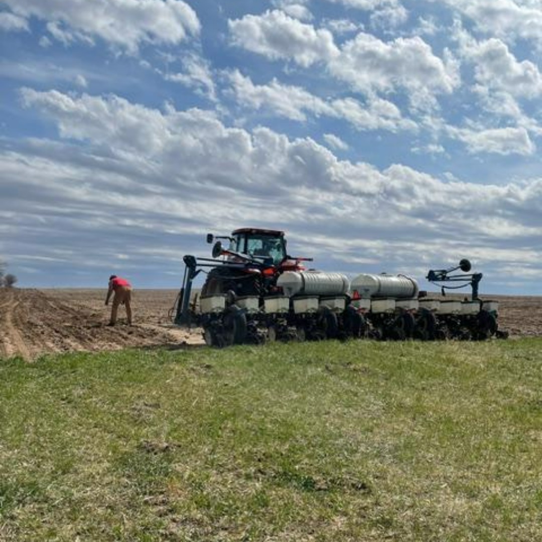 'We started planting a little over a week ago and now are about 80% done with corn and starting on beans. Our planting schedule is tricky right now with the recents rains, but thankful for the moisture.' #plant24 update from Rebecca Zach, farmer in Washington Co. #kscorn