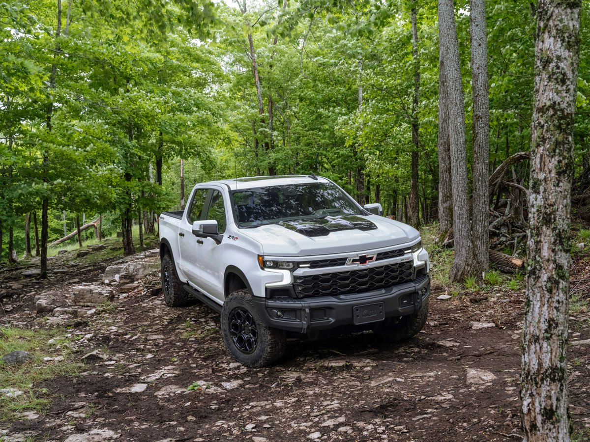 Conquer every challenge in the new Chevy Silverado 1500. With a standard 310-HP TurboMax engine and available off-road features, you're ready to face anything. Shop now: bit.ly/44rdWcc

#Chevrolet #Chevy #Chevysilverado #Silverado1500 #Texas #EastBernard