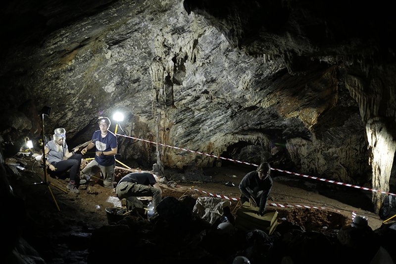 El domingo en #Cuadernosdearqueología hablaremos de @cuevArdales con José Ramos. Y de la Sima de las Palomas de Teba. Con @carmelargarzon en @DiasDAndalucia a las 9:45 h, como es costumbre. Os esperamos.