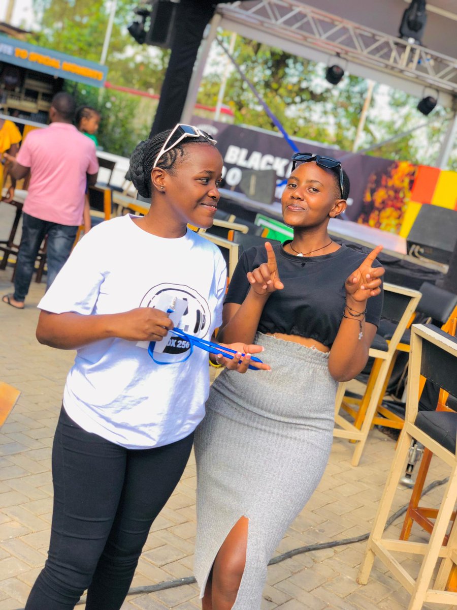 Hello... Meet the beautiful WE ❤️❤️ @shanbae012 and @nimipamela0... We follow back soo fast 📌