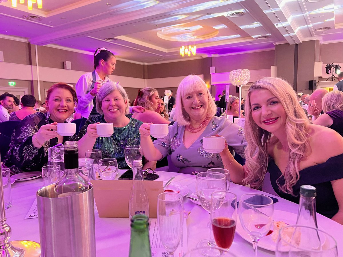 Our @UlsterBizSchool table shared a common craving for tea after every meal @BelTel Awards #BelTelAwards @mairead_mcentee @MaryBoyd1 & Ciara Macklin ☕️