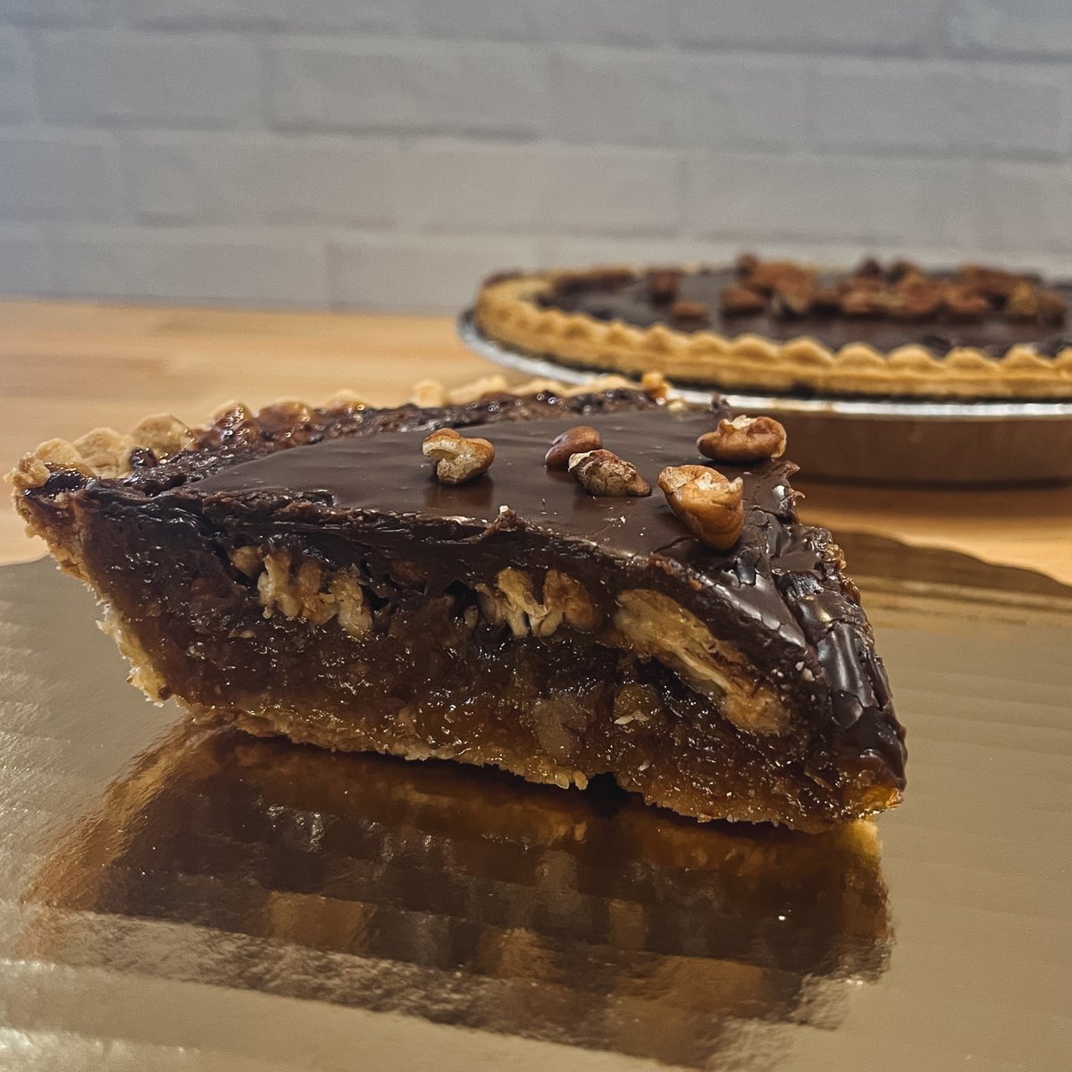 Get ready to taste victory with Derby Pies from Alessi Bakery! 🥧

A delicious pecan pie with a velvety bourbon chocolate sauce 🥃 🍫

Enjoy the flavors of the race & indulge like a champion! 🏆

#AlessiBakery #KentuckyDerby #DerbyPie #DerbyDay #TampaBay