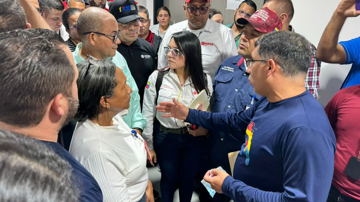 🇻🇪 El ministro @tellechearuiz acompañado de los trabajadores y trabajadoras de la industria petrolera, gasífera y petroquímica del estado Zulia, realizó una visita de inspección en las instalaciones del próximo CATPEG ubicado en el edificio Rafael Urdaneta de PDVSA Gas.