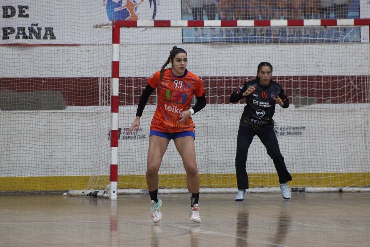 #Balonmano 🤾🏻‍♀️ 

#DHPlataFemenina
Fase de ascenso J1

2️⃣6️⃣@BalonmanoAdesal 
2️⃣3️⃣@HandbolMislata 

👍🏻@Teika_es con el deporte femenino