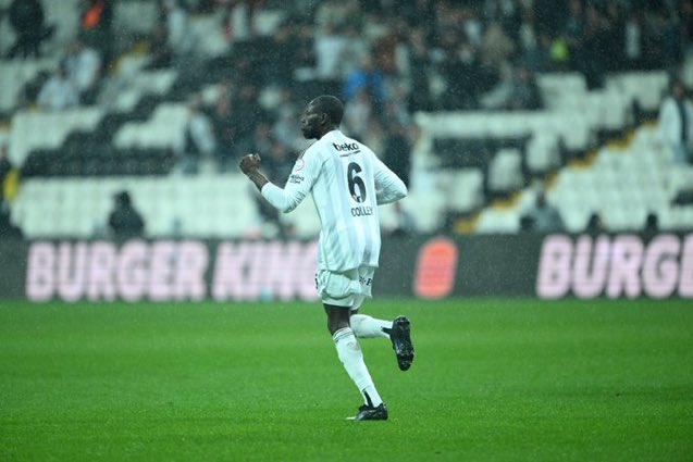 Bu sezon Süper Lig'de en fazla gol atan savunma oyuncusu olan Omar Colley, rakip kaleyi bulan dokuz isabetli şutunun yedisini gole çevirmeyi başardı. Joker.