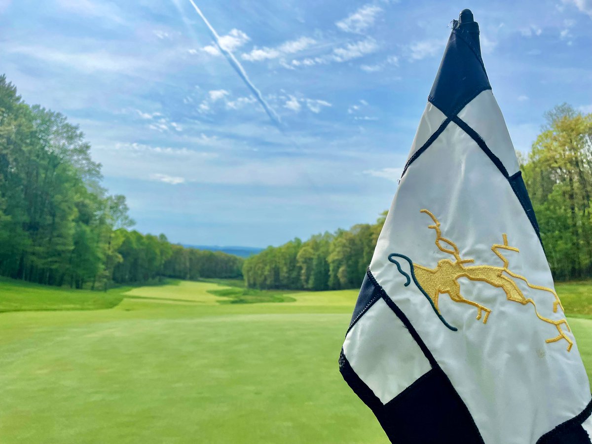 Congratulations to our @WVUGolf four graduating seniors on outstanding careers both in and off the course (..oh, and congratulations on breaking 80 today, also 😉)