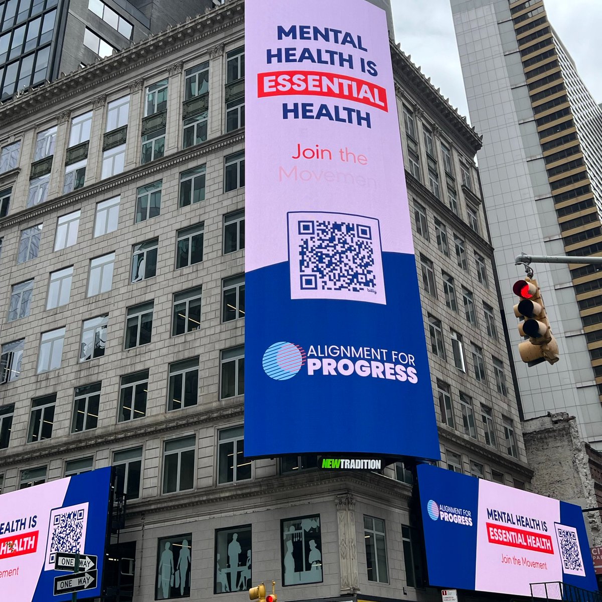 We joined @kennedyforum for a Mental Health Awareness Month moment in New York City! On the Times Square billboards, they're reminding people that mental health is essential health and celebrating the release of @PJK4brainhealth's new book, Profiles in Mental Health Courage.