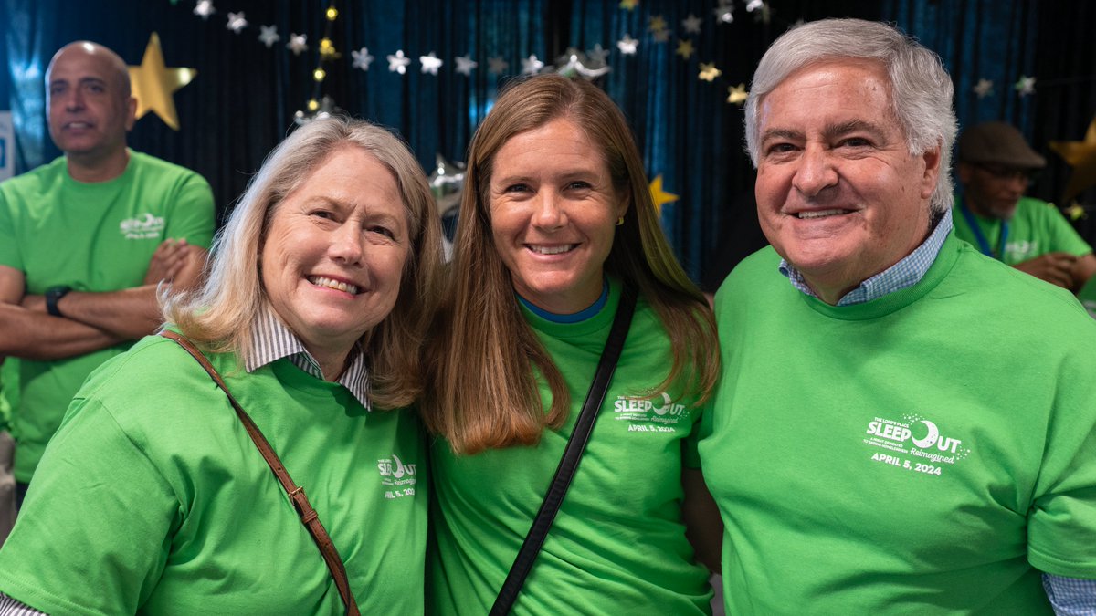 Honored to stand with hundreds of attendees at The Lord's Place Annual Sleepout to end the cycle of homelessness. A special shout out to Jack Scarola who has been dedicated to this wonderful organization from the beginning. #fridayfeeling

Photo Cred: David Scarola Photography