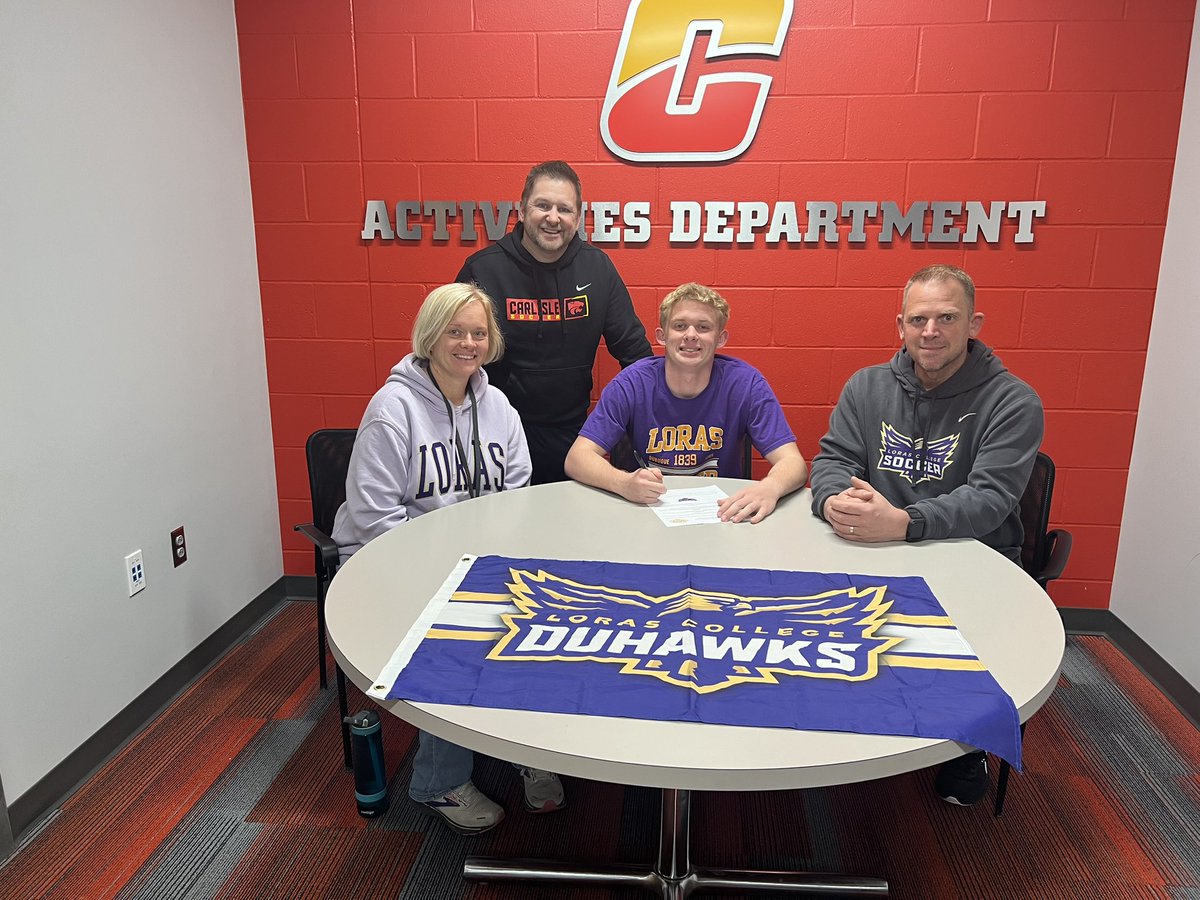 PowercatSoccer's tweet photo. Another @chswildcatpride headed to the @AmerRiversConf!  Congrats @gavinpienkowski on signing with @LorasMSoccer. https://t.co/QkayrJM9jW