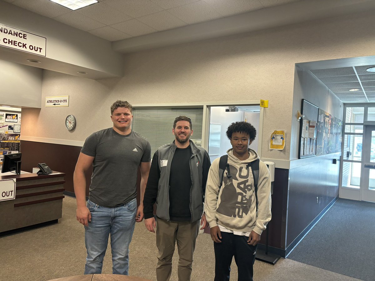 Thank you @Coach_ESanders for taking the time to come talk to me and @BraydenKas57045 , really looking forward to team camp! @EWUFBRecruiting @coachjmcdaniels @Coach_TMACK @BrettJay_Family @ForgePLV @BrandonHuffman @GusMcNair009