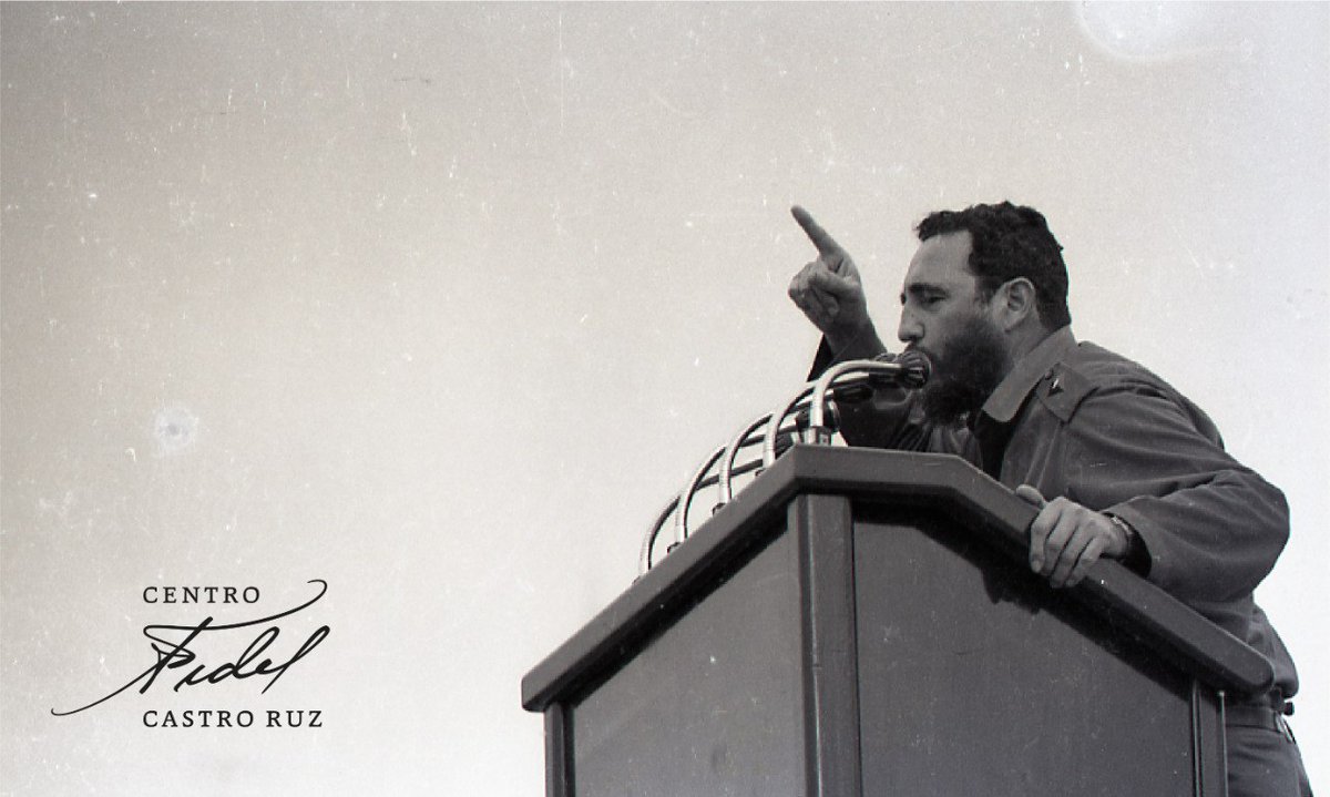 #Fidel:'El hombre de hoy tiene que ser mejor que el de ayer; y el hombre de mañana tiene que ser mejor que el de hoy. Y cada ciudadano, obrero, trabajador, cada revolucionario, debe tener ese espíritu de superación (...)'.