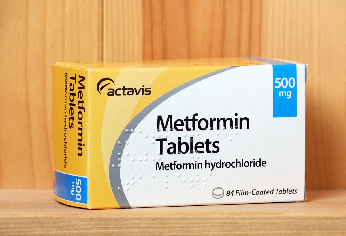 Common diabetes drug lowers SARS-CoV-2 levels, clinical trial finds The mean SARS-CoV-2 viral load was reduced 3.6-fold with metformin. cidrap.umn.edu/covid-19/commo…