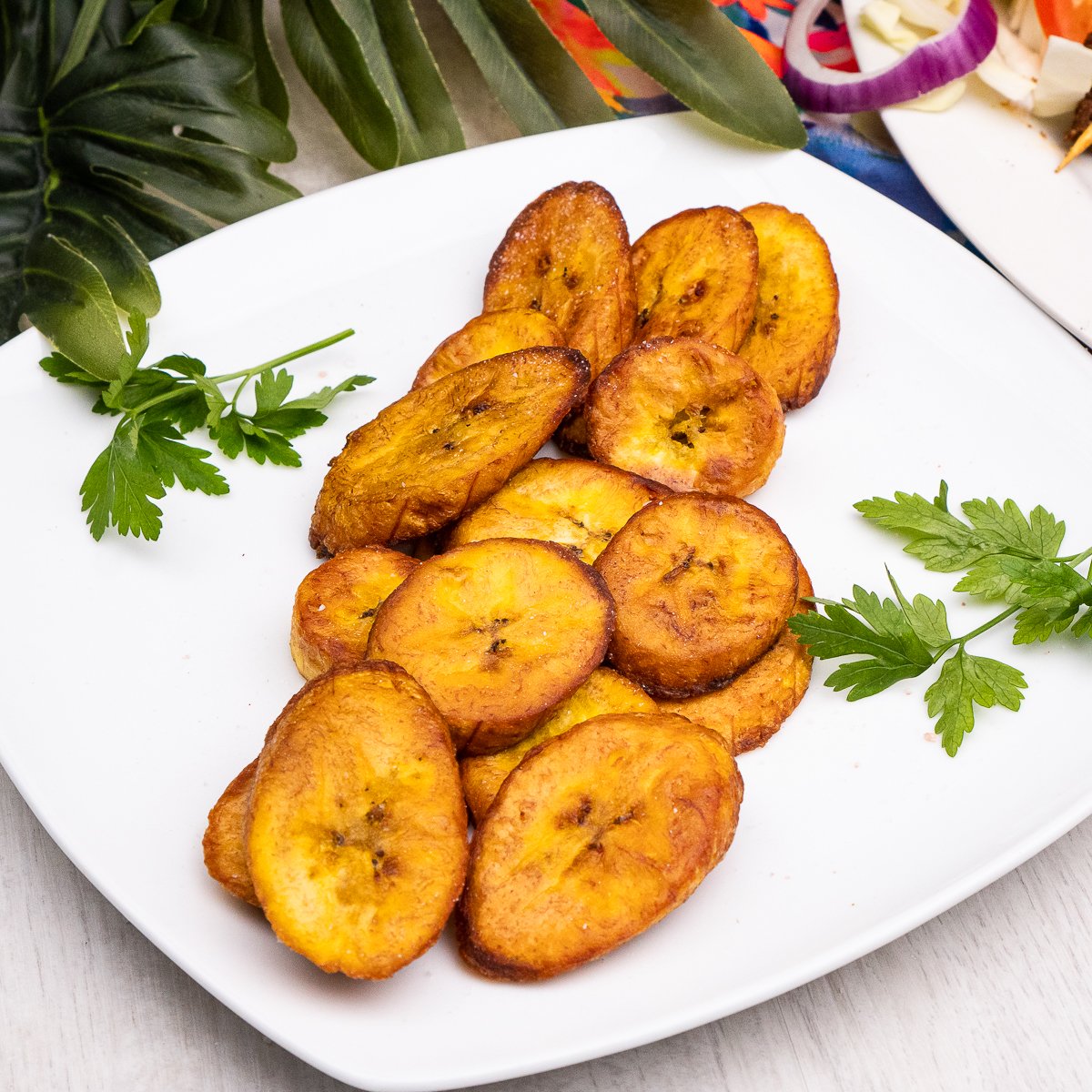 Fried Plantain is a super side dish that brings an amazing flavour to your dinner! 
Have you had Fried Plantain before?

flawlessfood.co.uk/fried-plantain…

#summerfood #plantain #dinnerideas #foodie