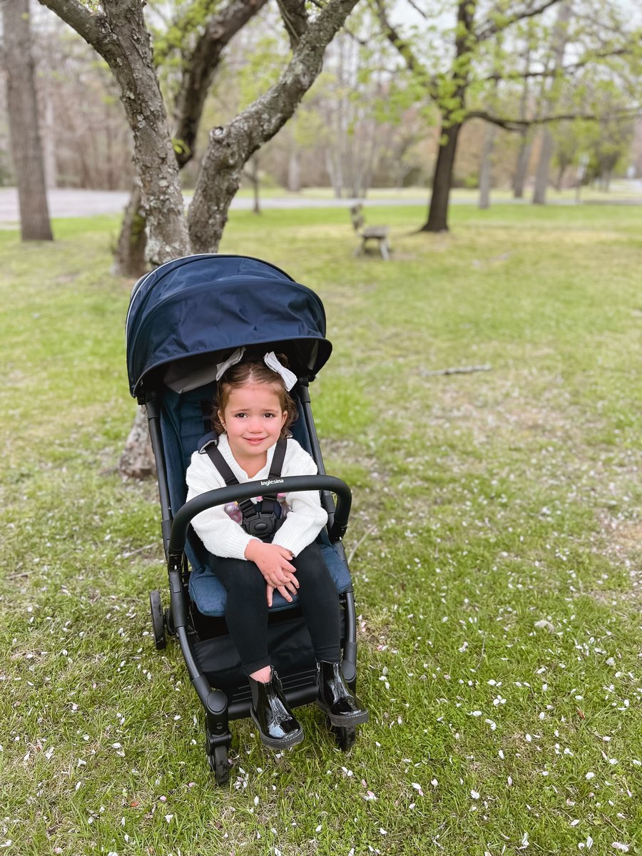 inglesinausa's tweet image. Extra comfort &amp;amp; style with the new Quid stroller in Midnight Blue. 💙⏩ Swipe to see how the Quid’s deep recline &amp;amp; extended hood. Find out more on inglesina.us
Photo: @lifewiththe_fellers
-
#BabyWellness #Inglesina #QuidStroller #TravelStroller #BabyEssentials