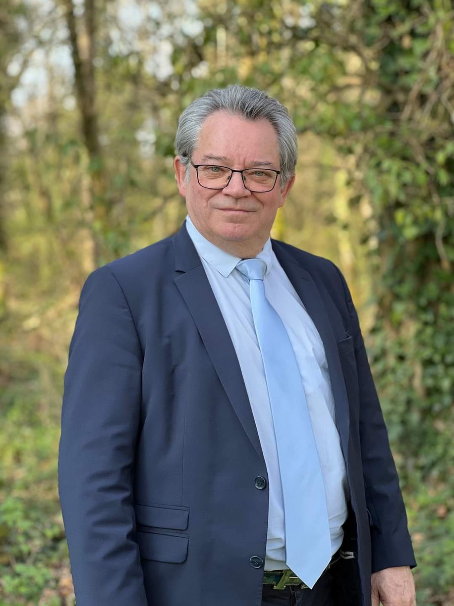 Jacques François, ancien candidat Les Républicains dans la 4ème circonscription d'Ille-et-Vilaine (35) en 2022, il quitte Les Républicains et rejoint officiellement le Rassemblement National ! 👏🇫🇷Ⓜ️ Bravo monsieur François !